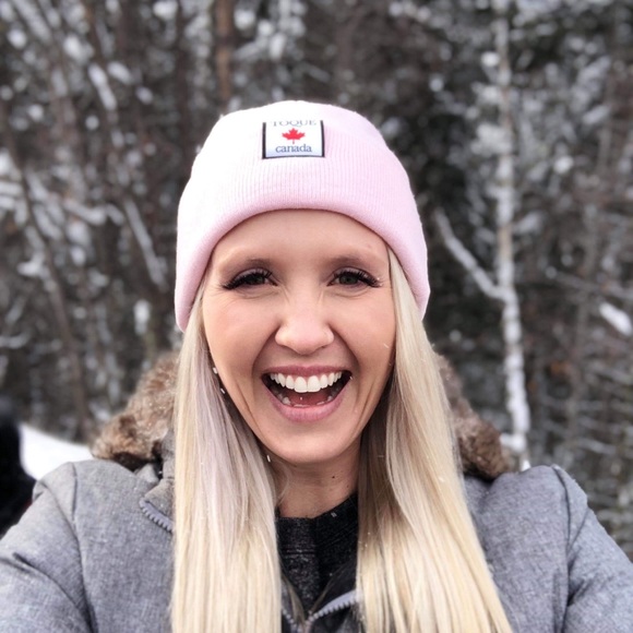 Toque Canada toques - Picture 2 of 4